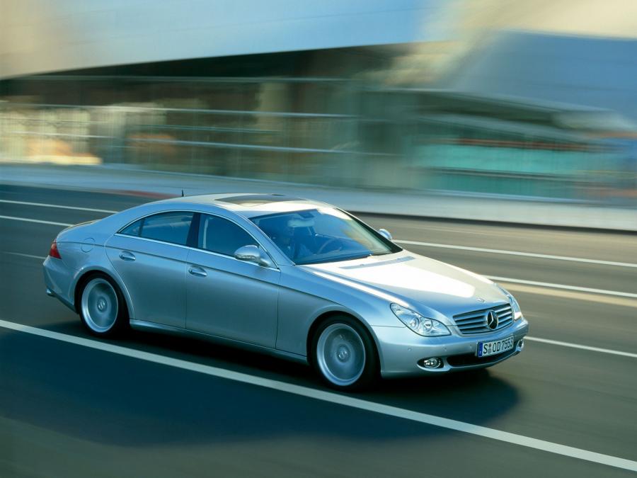  Mercedes-Benz CLS500 2004 года  (фото 6 из 30)